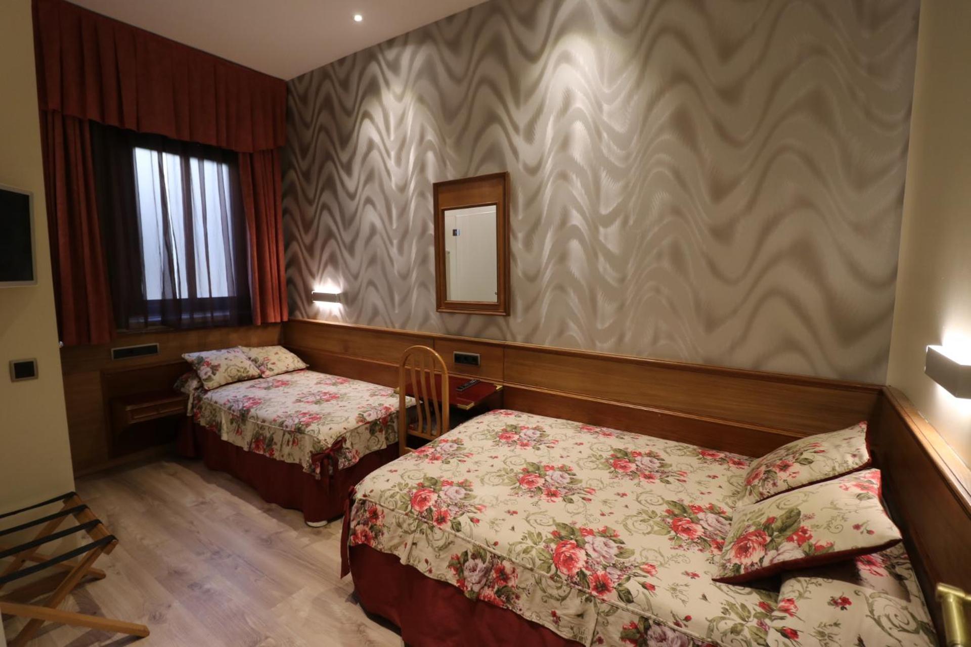 Hostal Hispano - Argentino Gran Vía Madrid Exterior foto