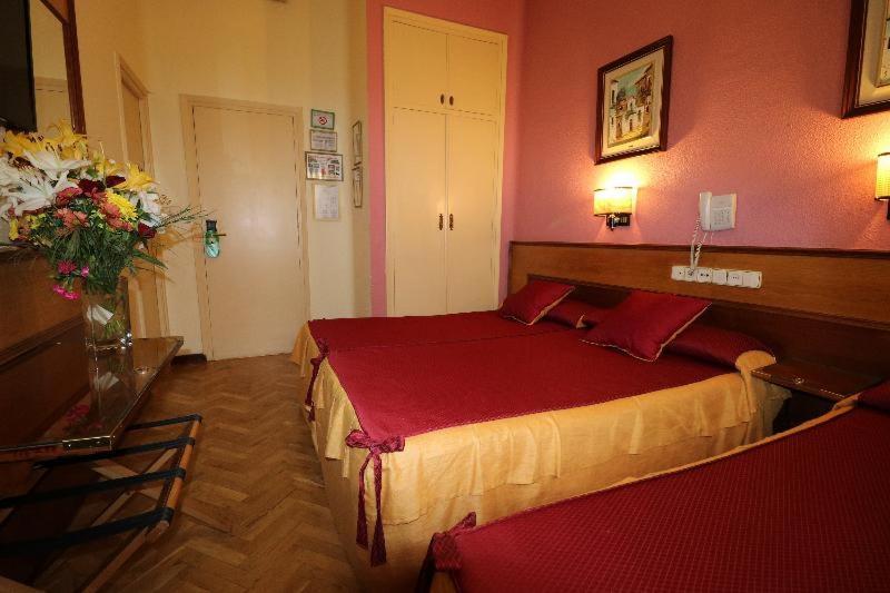 Hostal Hispano - Argentino Gran Vía Madrid Habitación foto